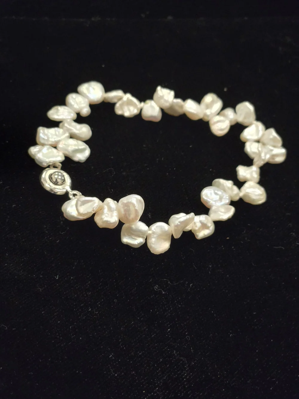 Teng Yue Freshwater Pearl Cluster Bracelet - Cream Pearl